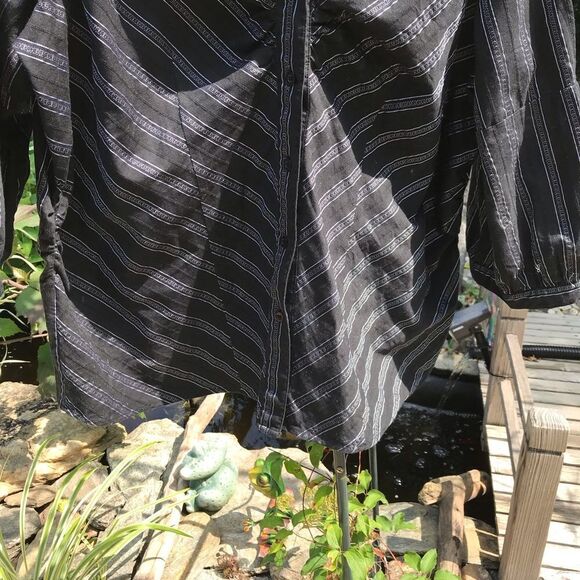 Women’s Black and White Button Down Top - Picture 3 of 9
